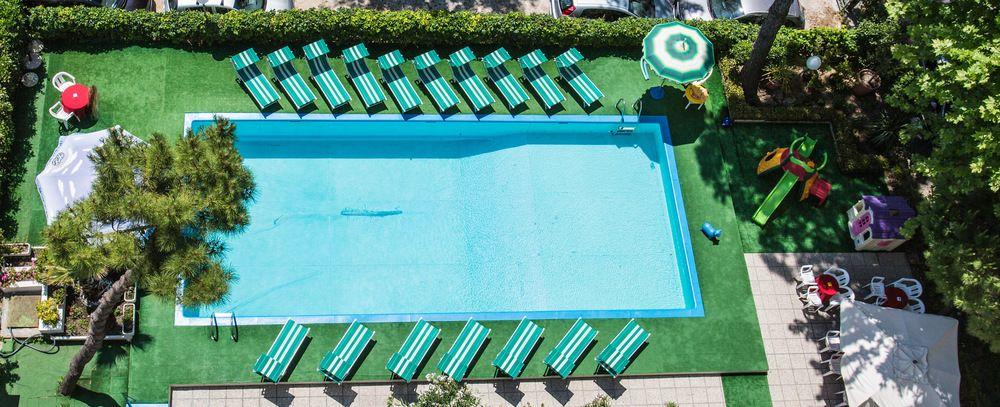 Hotel Aiglon Римини Экстерьер фото