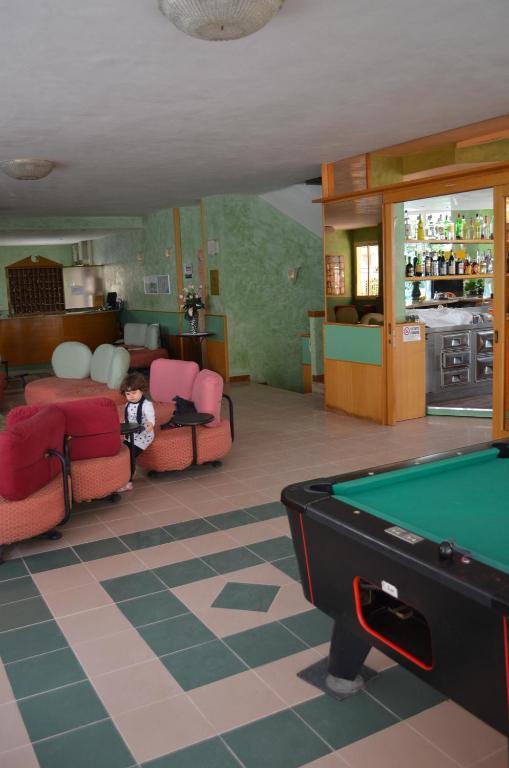 Hotel Aiglon Римини Экстерьер фото