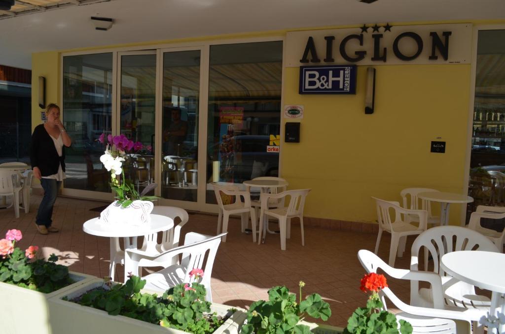 Hotel Aiglon Римини Экстерьер фото
