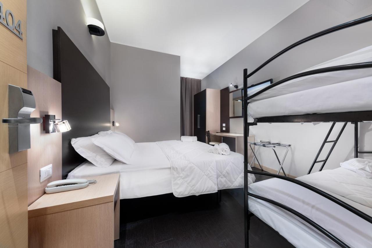 Hotel Aiglon Римини Экстерьер фото