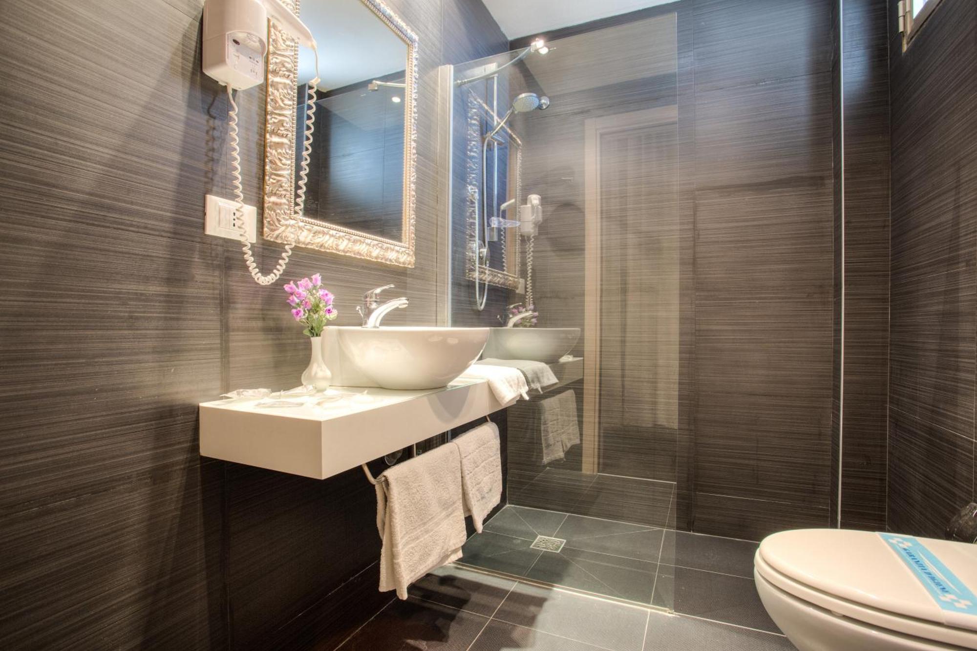 Hotel Aiglon Римини Экстерьер фото