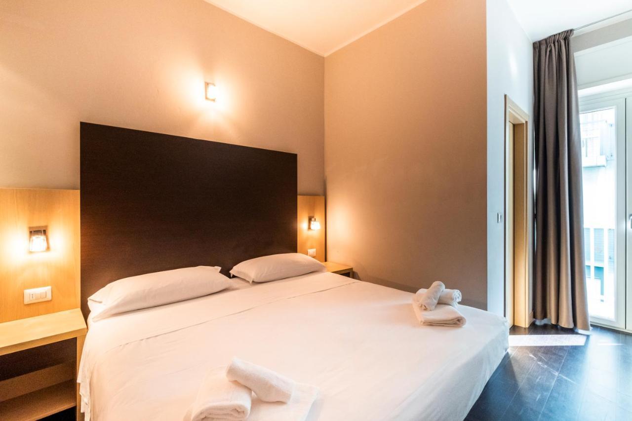 Hotel Aiglon Римини Экстерьер фото